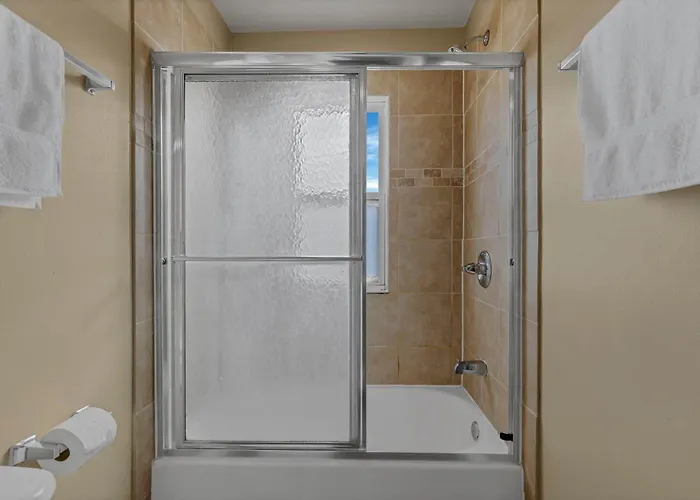 Your Retreat Awaits 5 Bedroom 2 Bath * Columbus